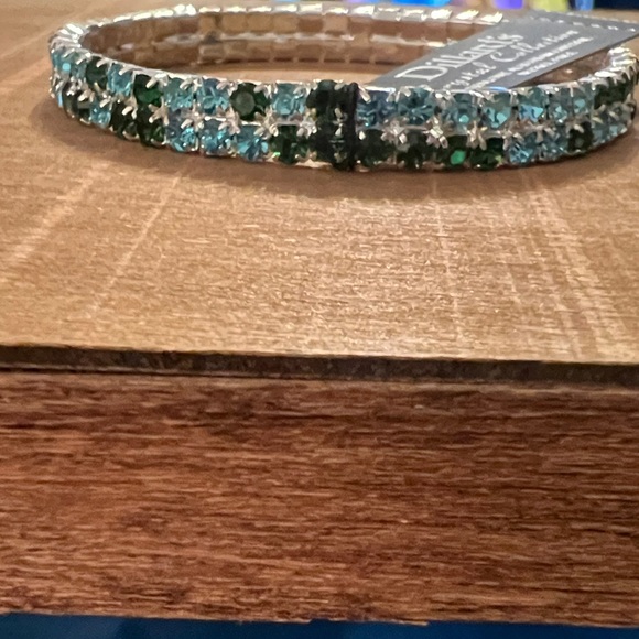 3/$18 Dillard’s Crystal Collection Silver and Blue Bracelet 2064 - Picture 3 of 5